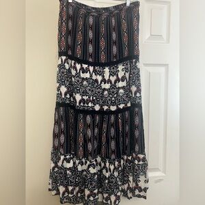 Solitaire navy blue and White Maxi Skirt with Red Accents